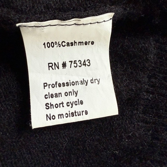 Black Cashmere Sweater - Picture 4 of 5